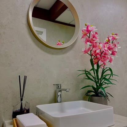 Bagno cortesia — dettagli curati